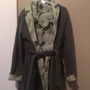 Bass pro boys pjset with robe-size 6